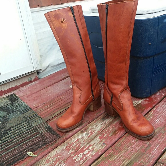 Boots - Picture 4 of 7